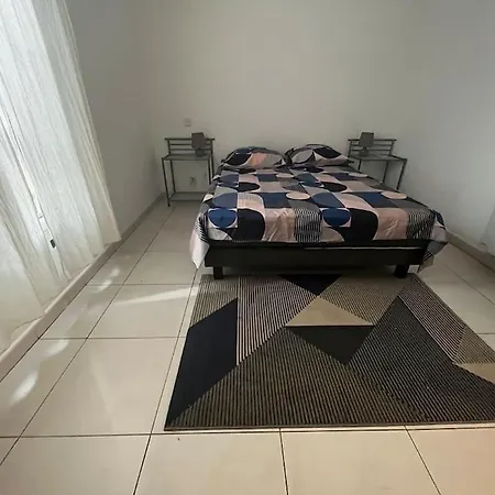 Tres Bel De 105 M2 Et 45 M2 De Terrasse A 100 M Du Port Apartment *