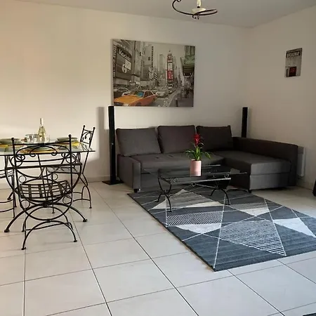 Trés Bel De 105 M2 Et 45 M2 De Terrasse à 100 M Du Port Porto Vecchio