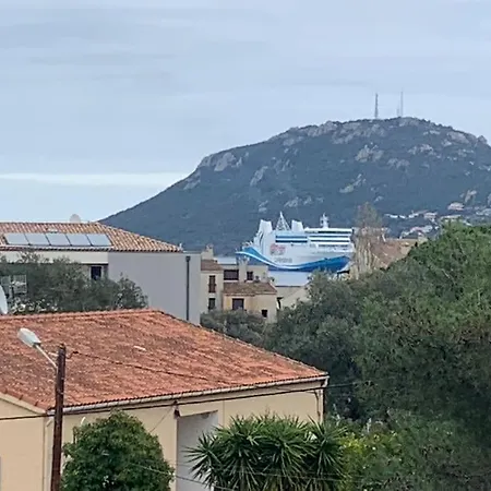Trés Bel De 105 M2 Et 45 M2 De Terrasse à 100 M Du Port Porto Vecchio